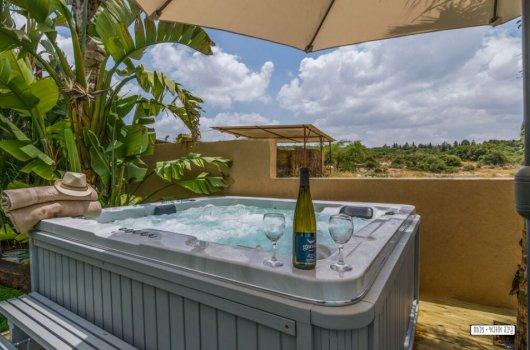 19438 מתחם חיצוני, וילה אקסודוס, וילה  בשדות מיכה וילות - Vila 4 U