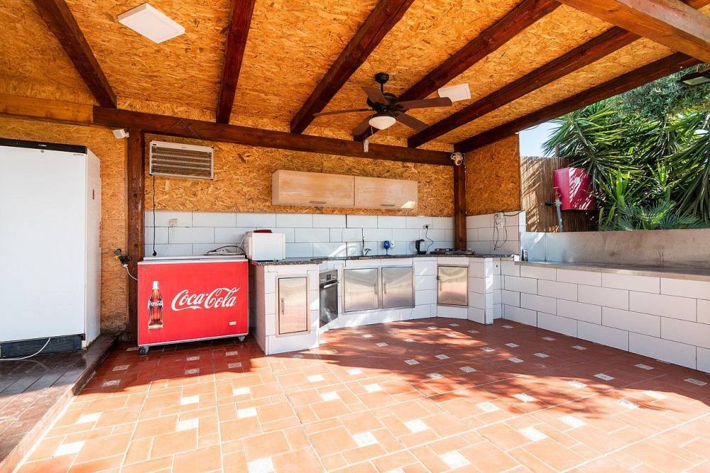 60967 הבריכה הספא והחצר, מונקאטה, וילה  בשדה דוד וילות - Vila 4 U