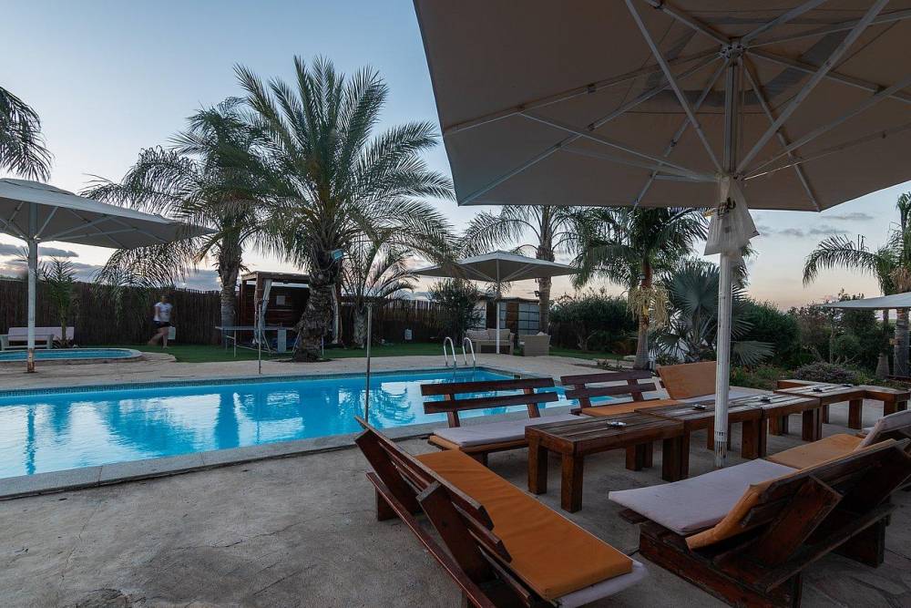 63534 הבריכה הספא והחצר, מונקאטה, וילה  בשדה דוד וילות - Vila 4 U