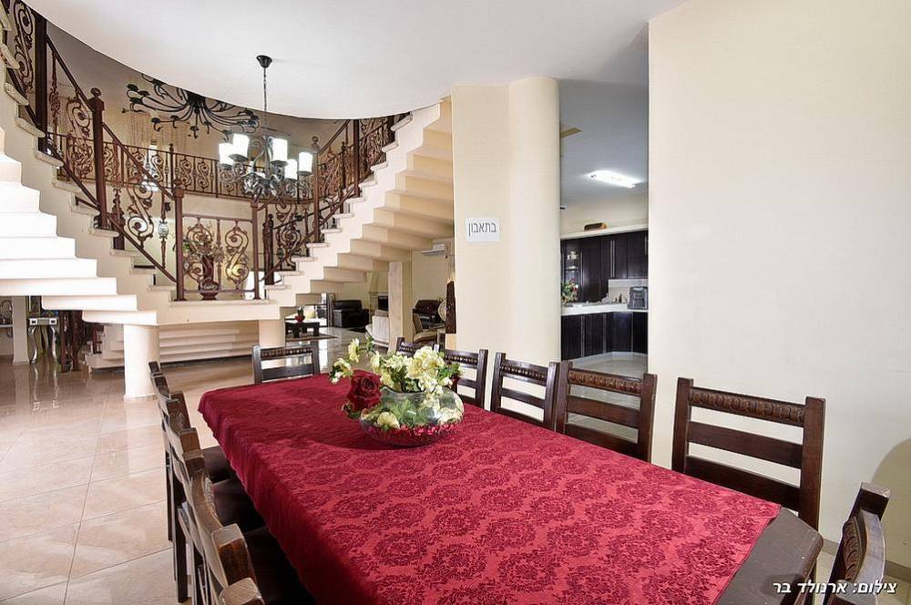 69233 פנים הוילה והחדרים, וילה קינג בוטיק, וילה  בירכא וילות - Vila 4 U