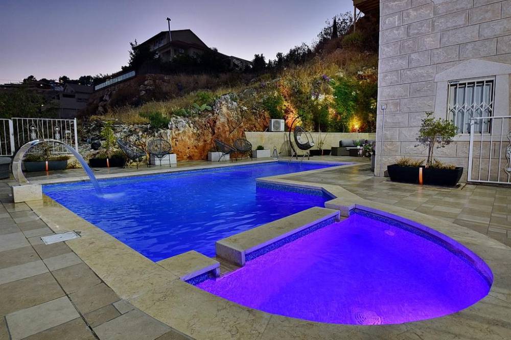 78796 המתחם החיצוני, וילה קינג פאלאס, וילה  בנוף כנרת וילות - Vila 4 U