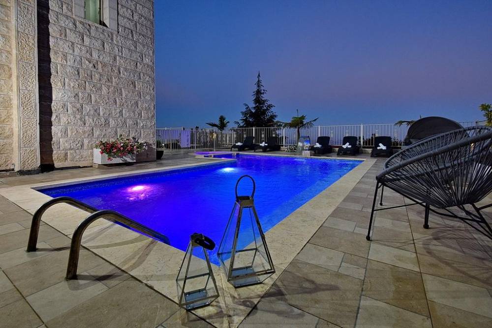 78797 המתחם החיצוני, וילה קינג פאלאס, וילה  בנוף כנרת וילות - Vila 4 U