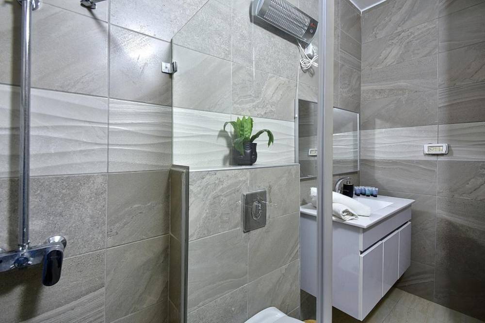 78813 פנים הוילה והחדרים, וילה קינג פאלאס, וילה  בנוף כנרת וילות - Vila 4 U