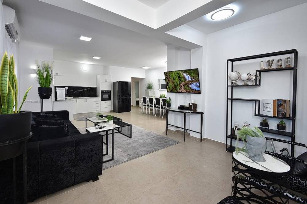 78817 פנים הוילה והחדרים, וילה קינג פאלאס, וילה  בנוף כנרת וילות - Vila 4 U