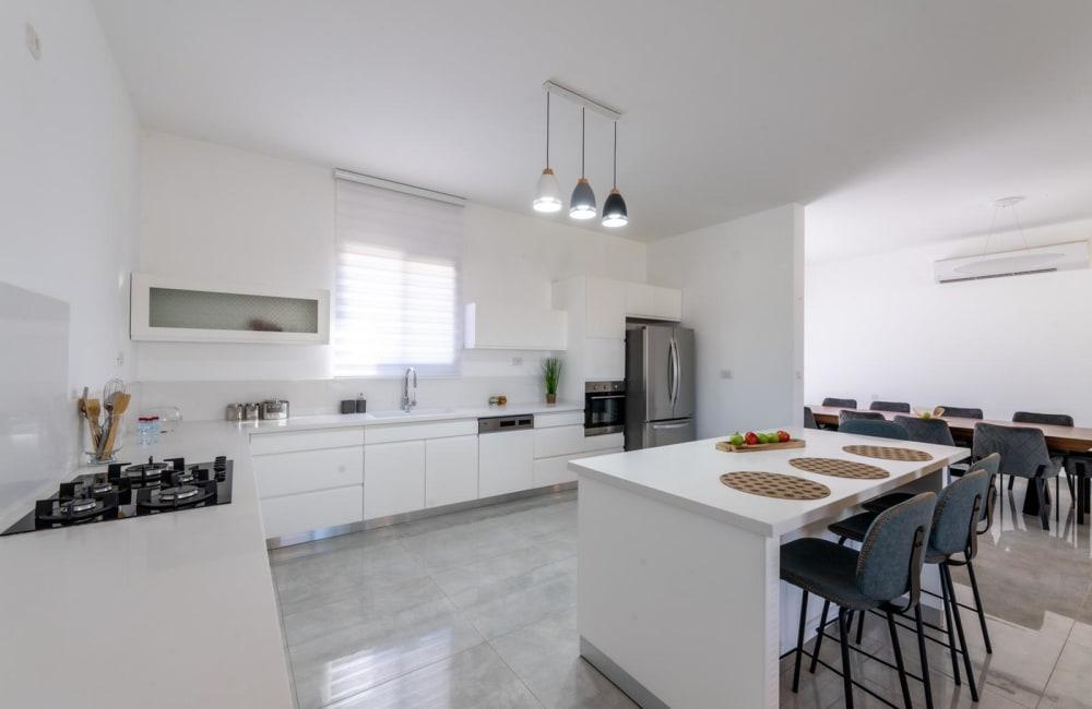 83894 גלריה כללית, אחוזת עומרי, וילה  בצוריאל וילות - Vila 4 U