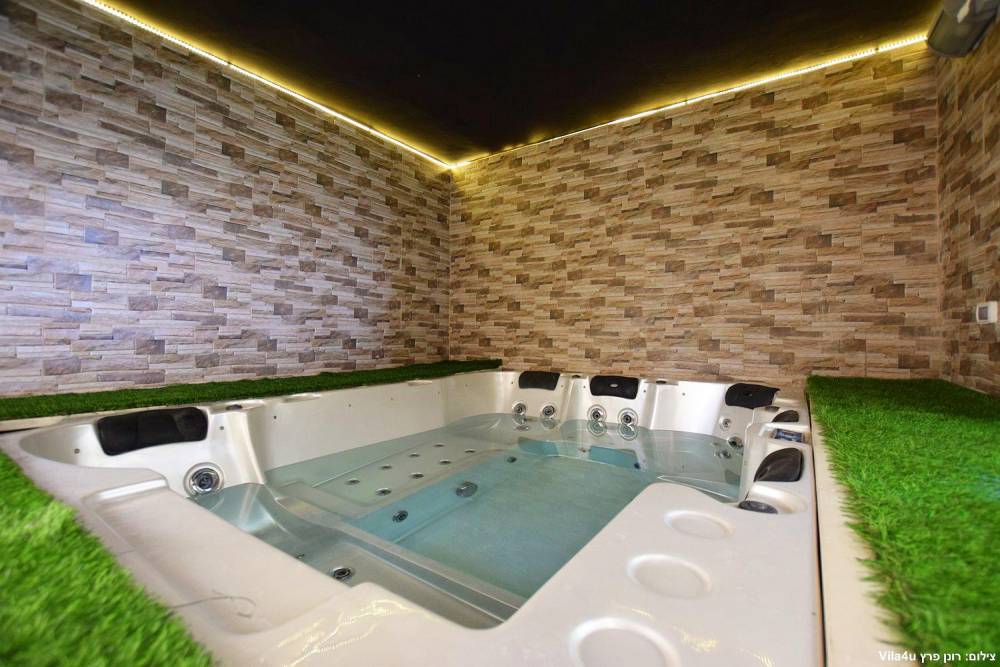 84803 מתחם הבריכה והספא, וילה קינג בוטיק, וילה  בירכא וילות - Vila 4 U