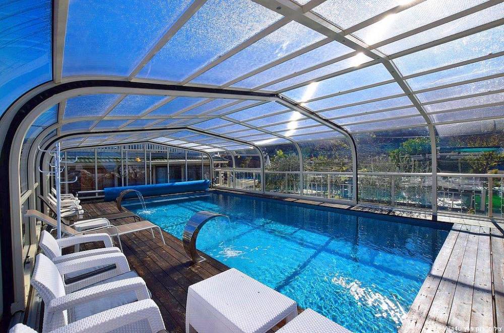 99242 המתחם בחורף, וילה הורייזן, וילה  בירכא וילות - Vila 4 U