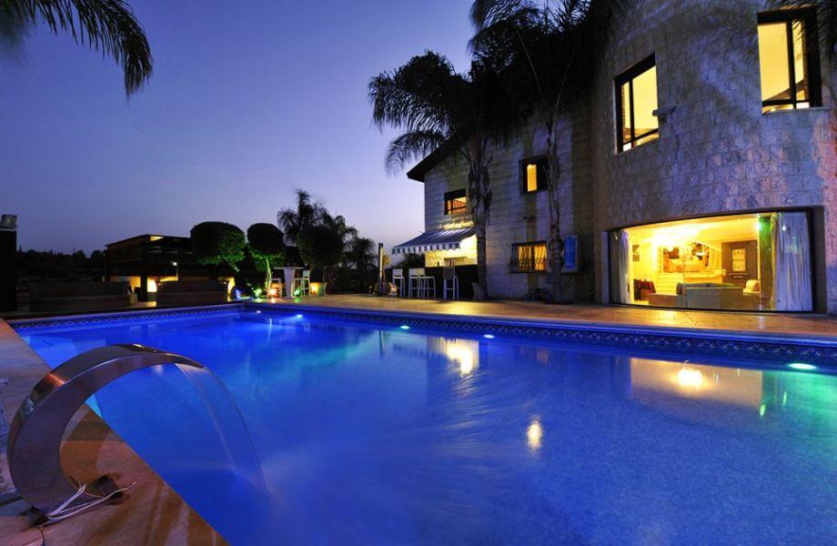 103323 המתחם החיצוני, וילה האליזה, וילה  בשדות מיכה וילות - Vila 4 U