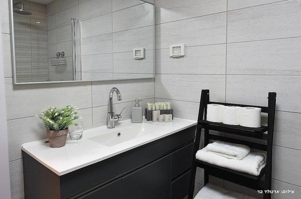 123746 מתחם פנימי, אחוזת פנינה במטע, וילה  בצוריאל וילות - Vila 4 U