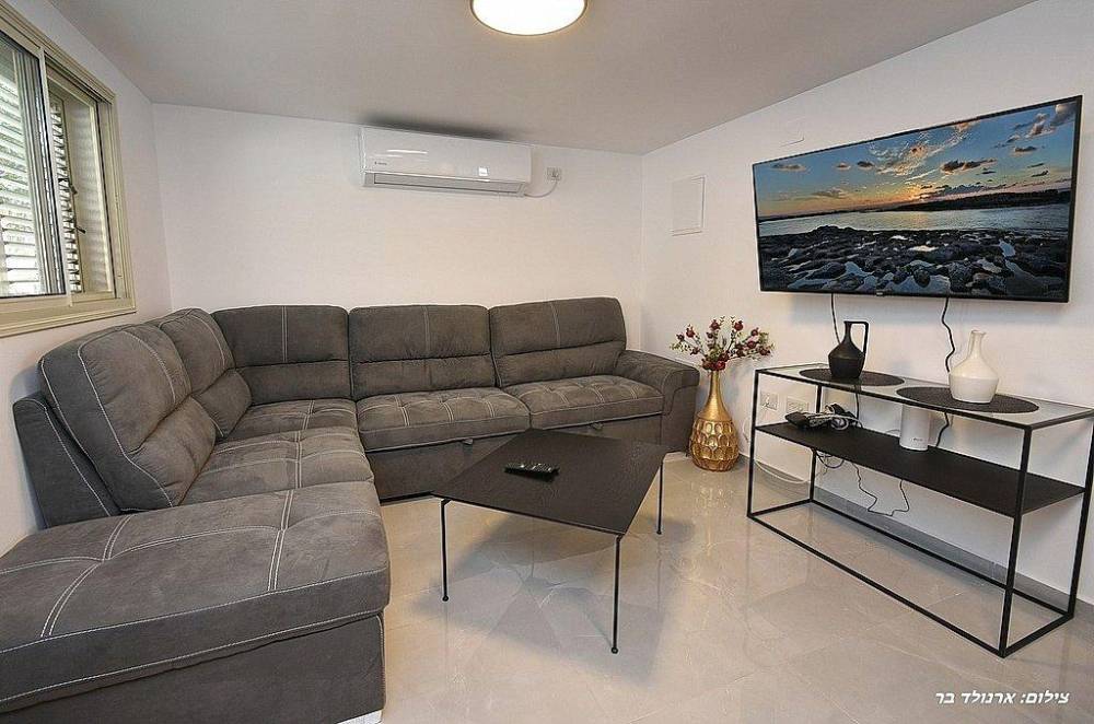 123752 מתחם פנימי, אחוזת פנינה במטע, וילה  בצוריאל וילות - Vila 4 U