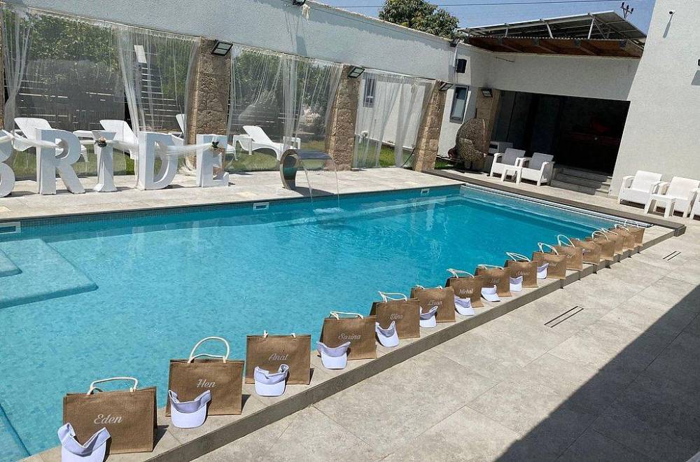 125524 אירועים במתחם, הברבור הורוד, וילה  בשדה צבי וילות - Vila 4 U