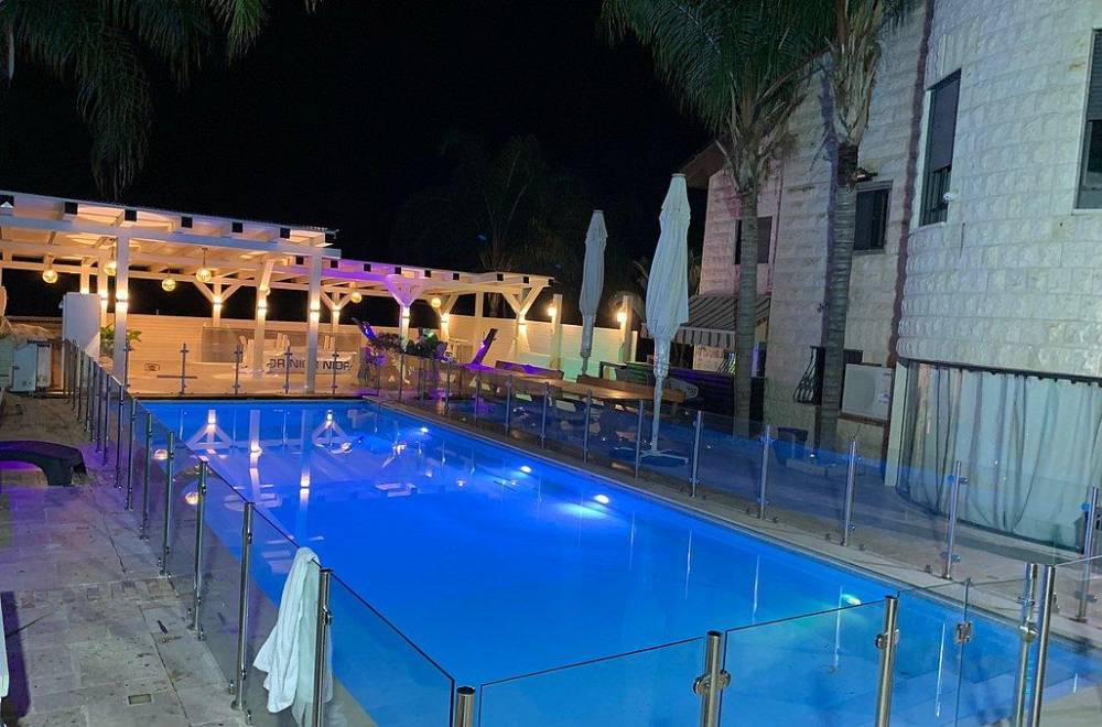 138789 המתחם החיצוני, וילה האליזה, וילה  בשדות מיכה וילות - Vila 4 U