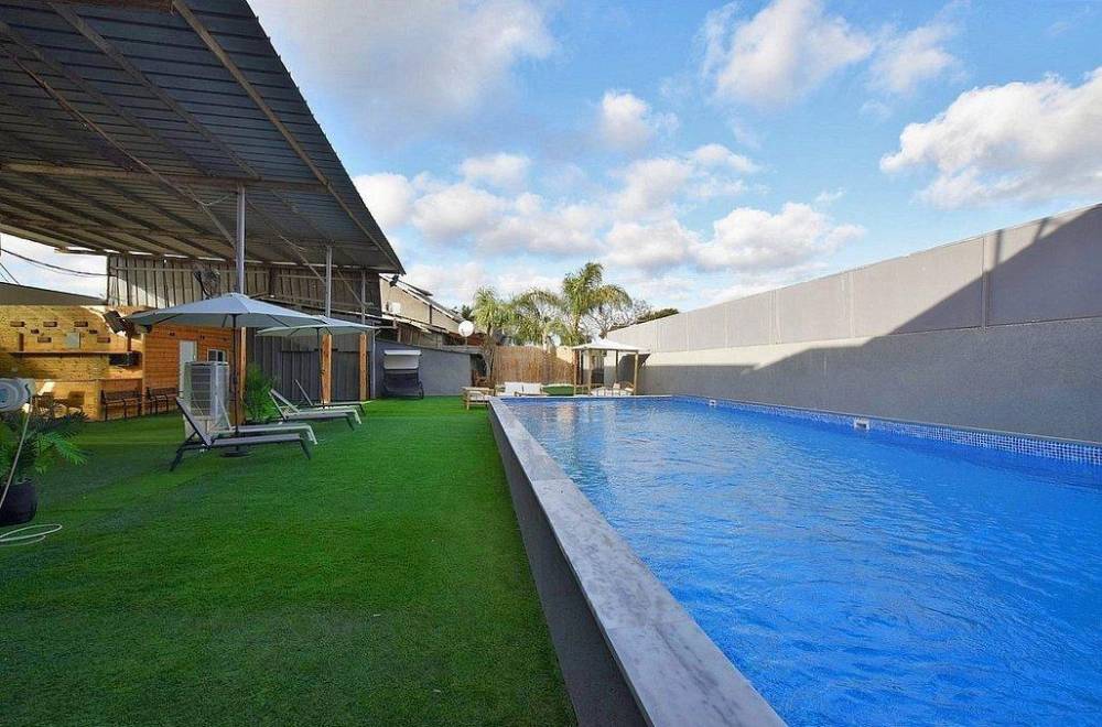 אחוזת וניש כללי, אחוזת וניש, וילה  בעזריקם וילות - Vila 4 U