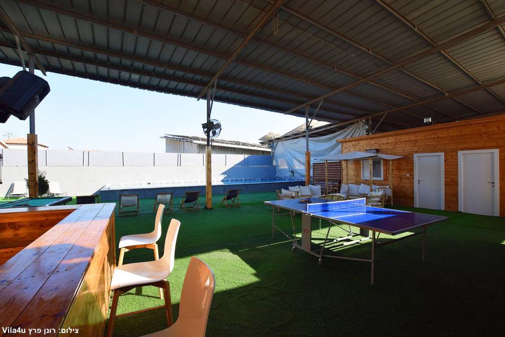 אחוזת וניש המתחם החיצוני, אחוזת וניש, וילה  בעזריקם וילות - Vila 4 U