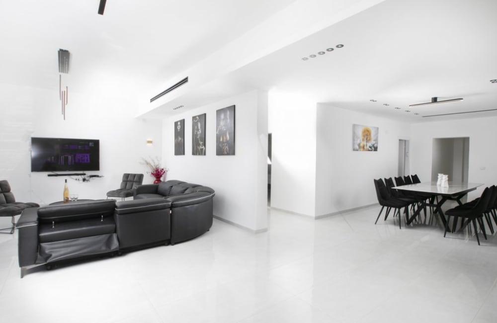 156084 המתחם הפנימי, אחוזת סאנשיין, וילה  בזרעית וילות - Vila 4 U