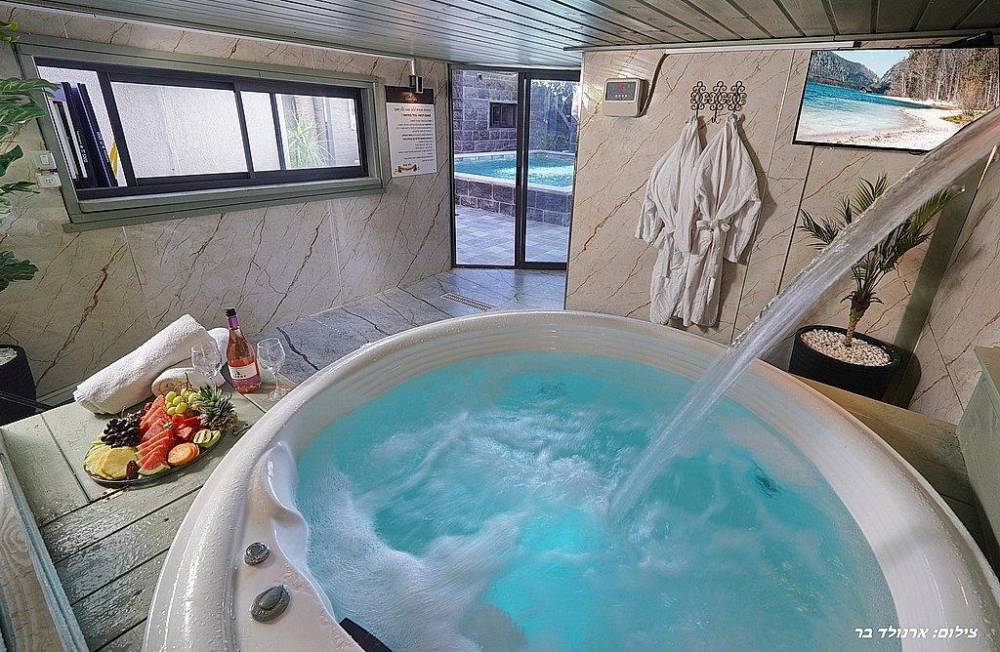 וילה ספא בצל השקד כללי, וילה ספא בצל השקד, וילה  בטפחות וילות - Vila 4 U