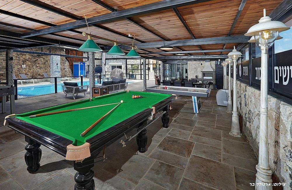 162064 המתחם החיצוני, אחוזת הסלעים, וילה  בירכא וילות - Vila 4 U