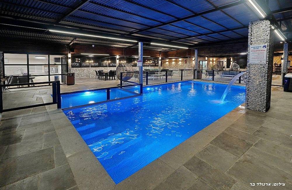 162065 המתחם החיצוני, אחוזת הסלעים, וילה  בירכא וילות - Vila 4 U