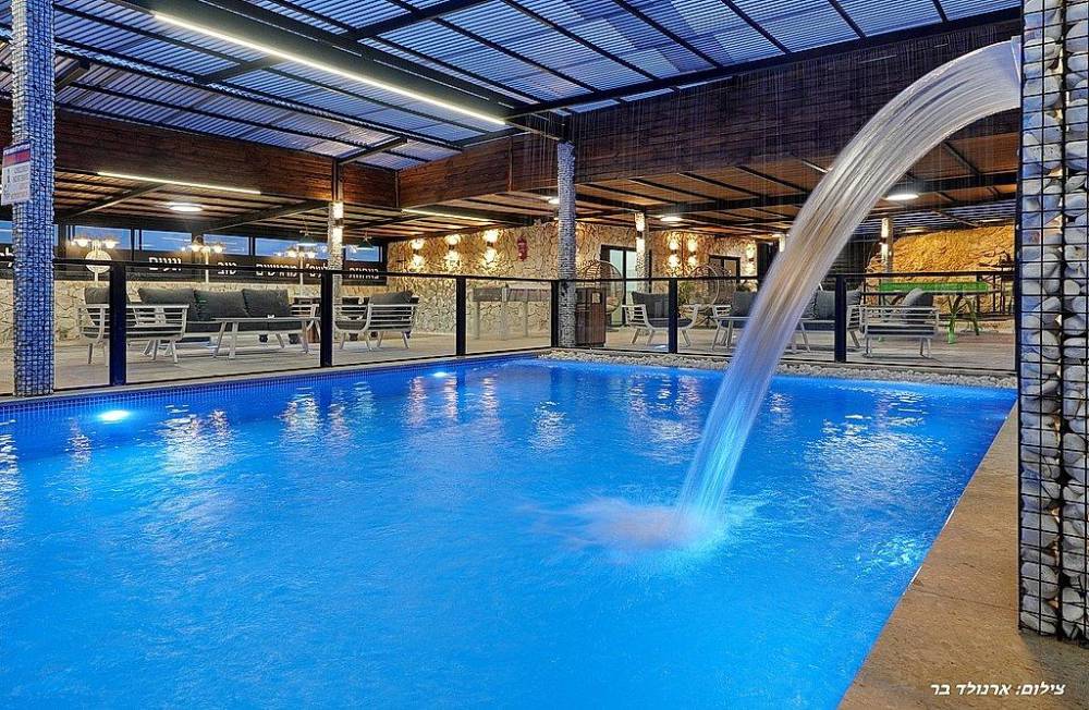 162079 המתחם החיצוני, אחוזת הסלעים, וילה  בירכא וילות - Vila 4 U