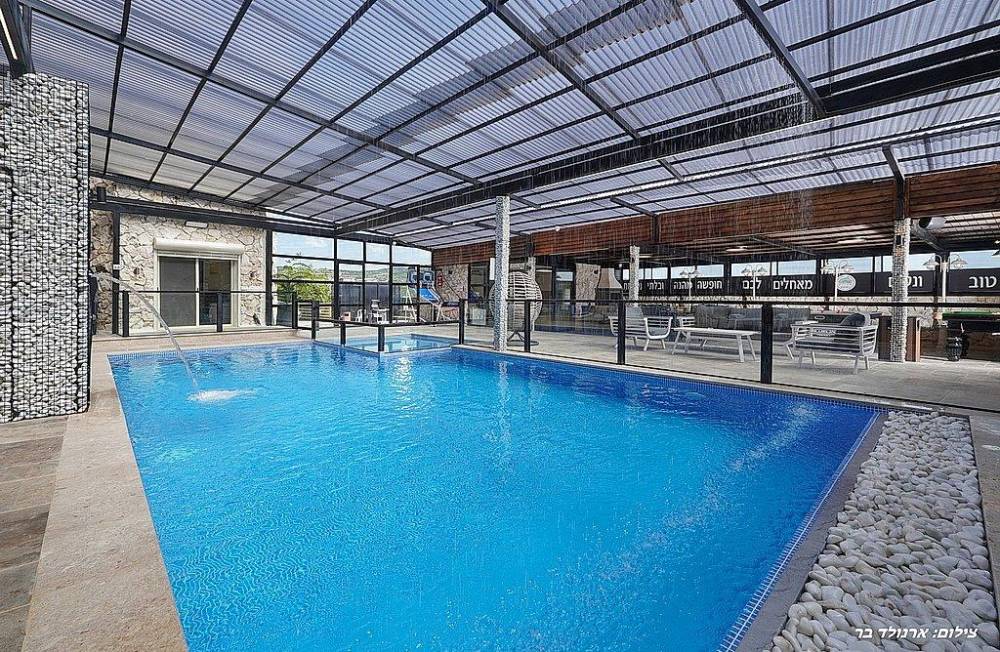 162088 המתחם החיצוני, אחוזת הסלעים, וילה  בירכא וילות - Vila 4 U