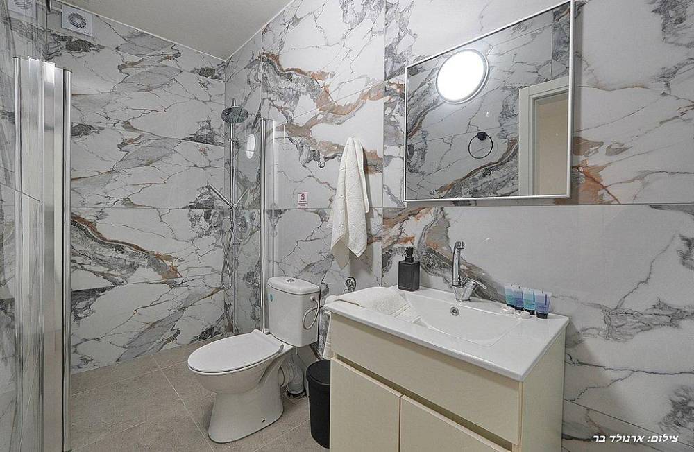 162109 גלרית הוילה, אחוזת הסלעים, וילה  בירכא וילות - Vila 4 U