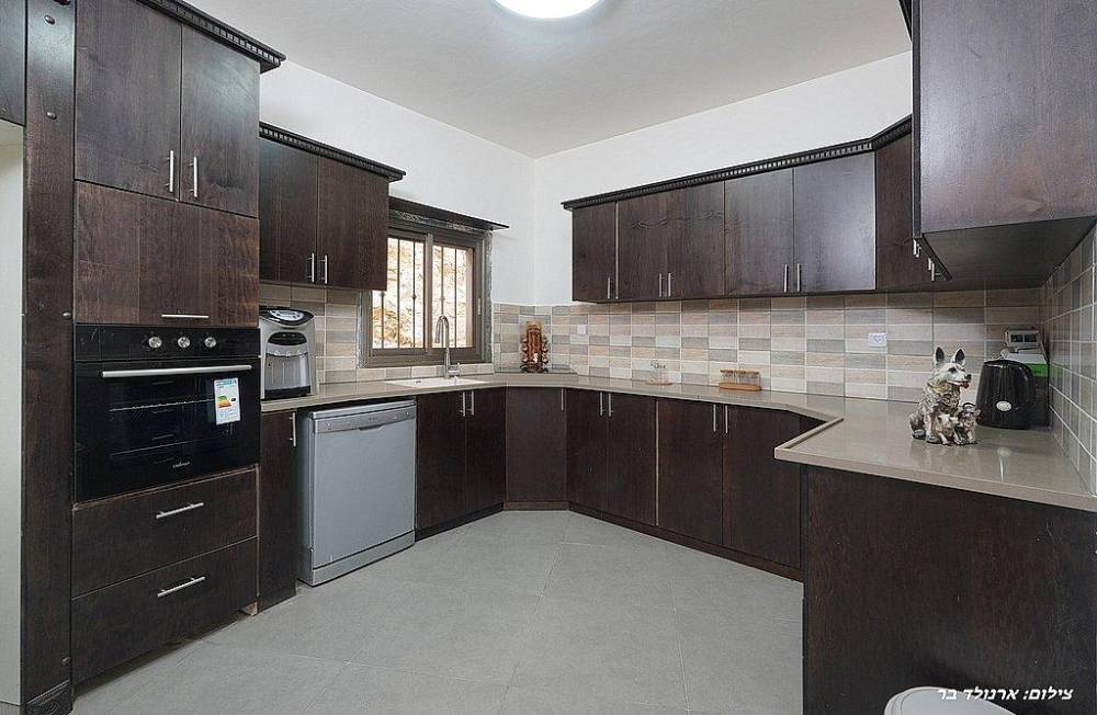 162115 גלרית הוילה, אחוזת הסלעים, וילה  בירכא וילות - Vila 4 U