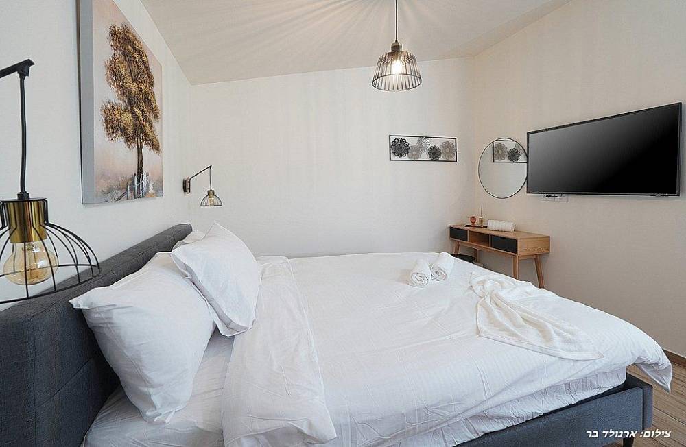 162117 גלרית הצימרים, אחוזת הסלעים, וילה  בירכא וילות - Vila 4 U