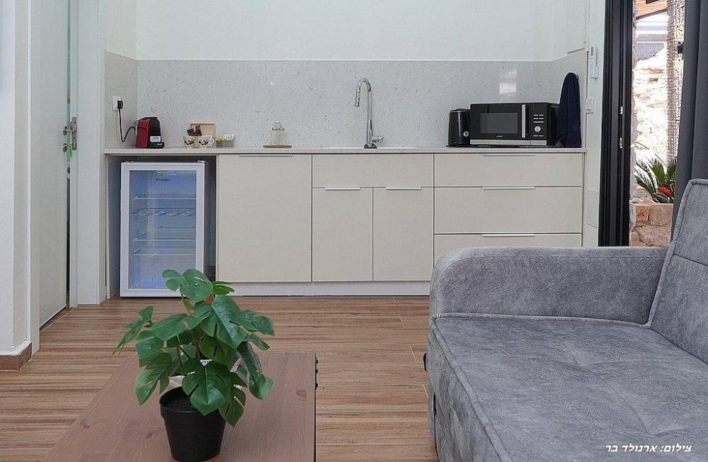 162119 גלרית הצימרים, אחוזת הסלעים, וילה  בירכא וילות - Vila 4 U