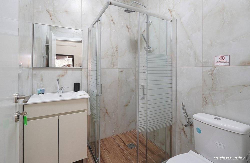 162122 גלרית הצימרים, אחוזת הסלעים, וילה  בירכא וילות - Vila 4 U