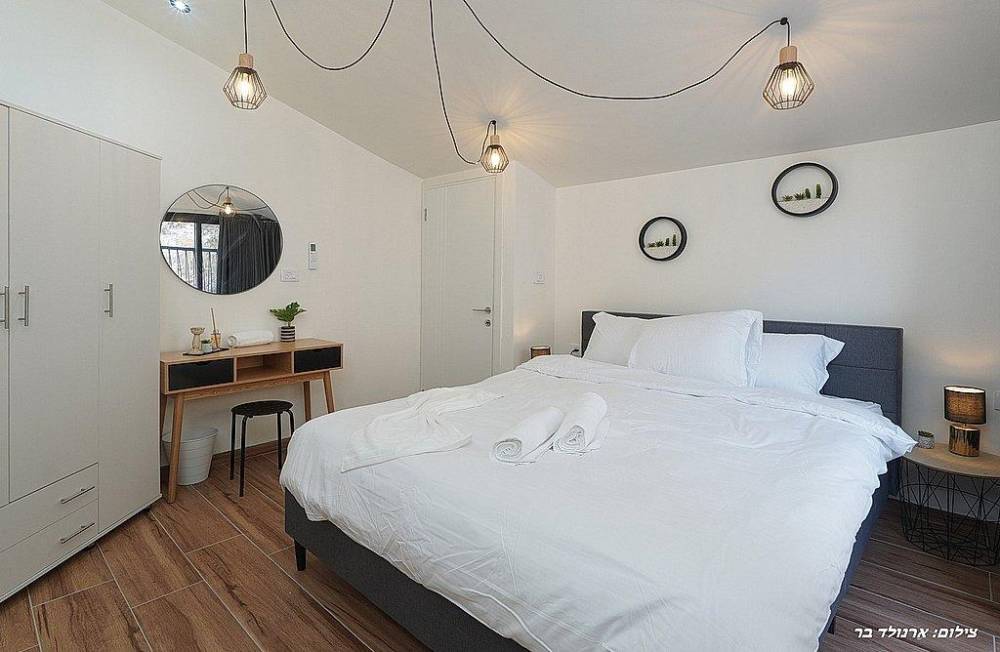 162131 גלרית הצימרים, אחוזת הסלעים, וילה  בירכא וילות - Vila 4 U