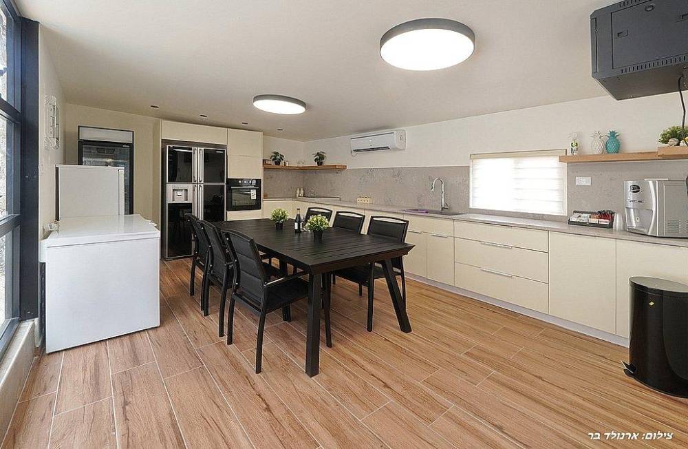 162133 גלרית מטבח חיצוני, אחוזת הסלעים, וילה  בירכא וילות - Vila 4 U