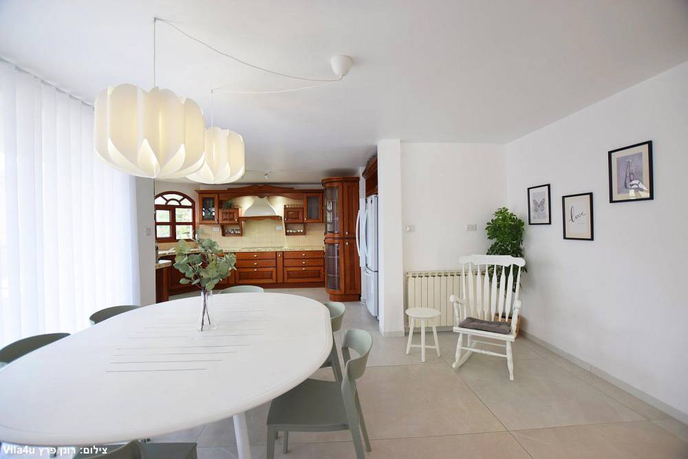 וילה במצפה חדר אוכל וילה במצפה - כללי, וילה במצפה, וילה  בכרמיאל וילות - Vila 4 U