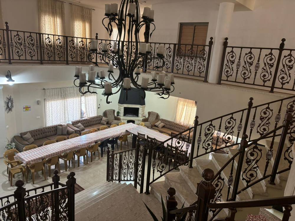 168498 גלרית כללית, וילה קינג בוטיק, וילה  בירכא וילות - Vila 4 U