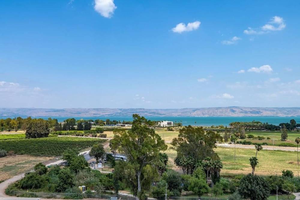 169888 המתחם החיצוני, וילה קסם הנוף מגדל, וילה  במגדל וילות - Vila 4 U