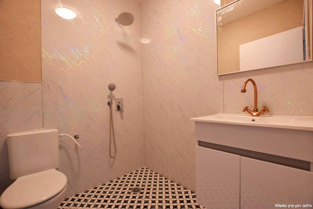 170812 גלרית פנים, מתחם אופוריה נתניה, וילה  בנתניה וילות - Vila 4 U