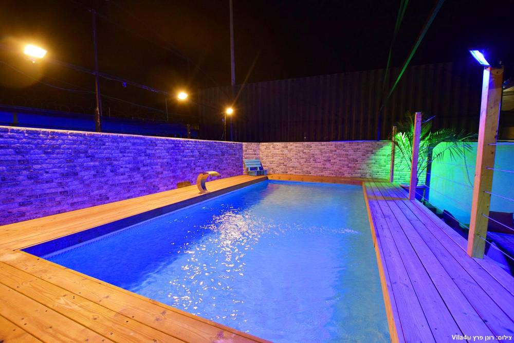 170817 מתחם חיצוני, מתחם אופוריה נתניה, וילה  בנתניה וילות - Vila 4 U