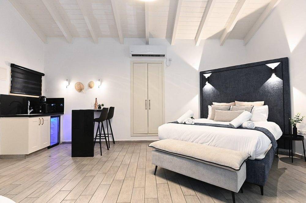 179357 בקתות האירוח, אחוזת לירי ריזורט, וילה  בטבריה וילות - Vila 4 U