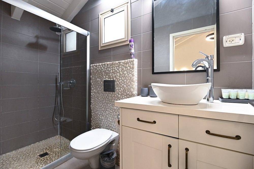 179359 בקתות האירוח, אחוזת לירי ריזורט, וילה  בטבריה וילות - Vila 4 U