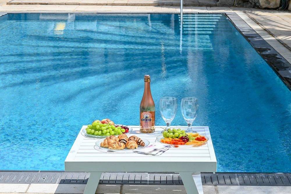 179399 גלריית חוץ, אחוזת לירי ריזורט, וילה  בטבריה וילות - Vila 4 U