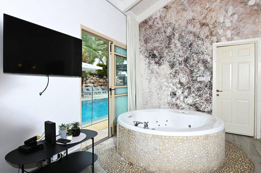 179524 גלריה כללית, אחוזת לירי ריזורט, וילה  בטבריה וילות - Vila 4 U