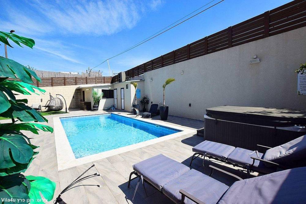 182255 המתחם החיצוני, וילה אלין, וילה  בעוספיה וילות - Vila 4 U