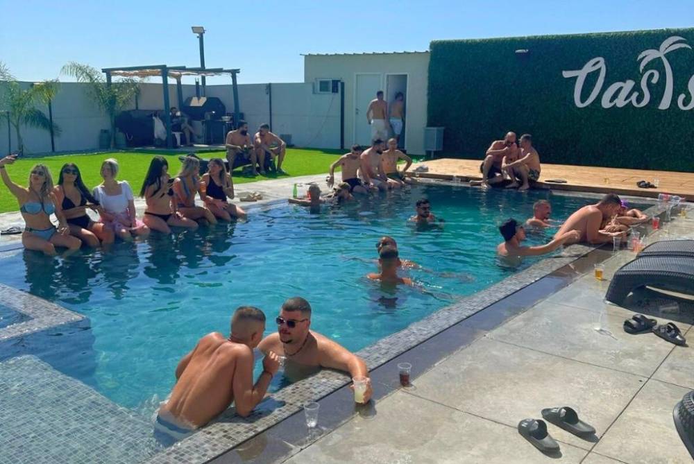 183374 חוגגים אצלנו, אואזיס, וילה  בשדה צבי וילות - Vila 4 U