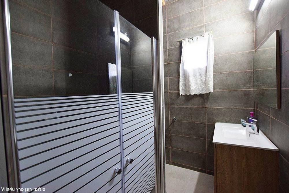 188003 גלריה כללית, נווה הרים, וילה  בנטועה וילות - Vila 4 U