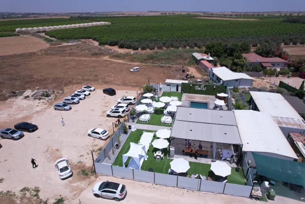 188365 אואזיס, אואזיס, וילה  בשדה צבי וילות - Vila 4 U