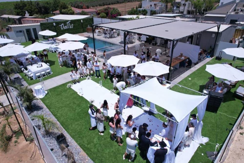 188371 חוגגים אצלנו, אואזיס, וילה  בשדה צבי וילות - Vila 4 U