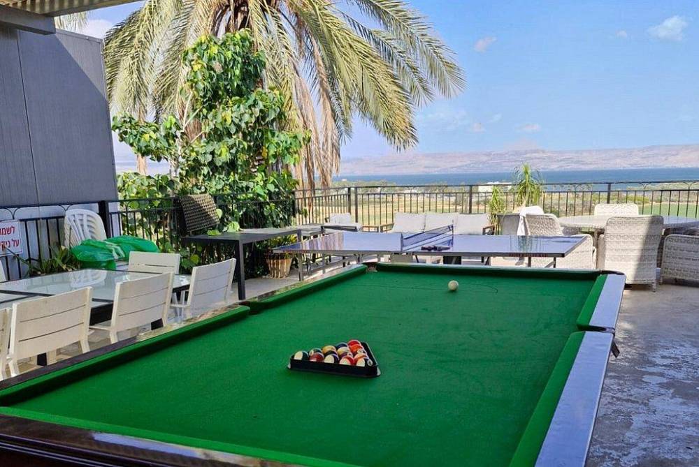 189505 המתחם החיצוני, וילה קסם הנוף מגדל, וילה  במגדל וילות - Vila 4 U