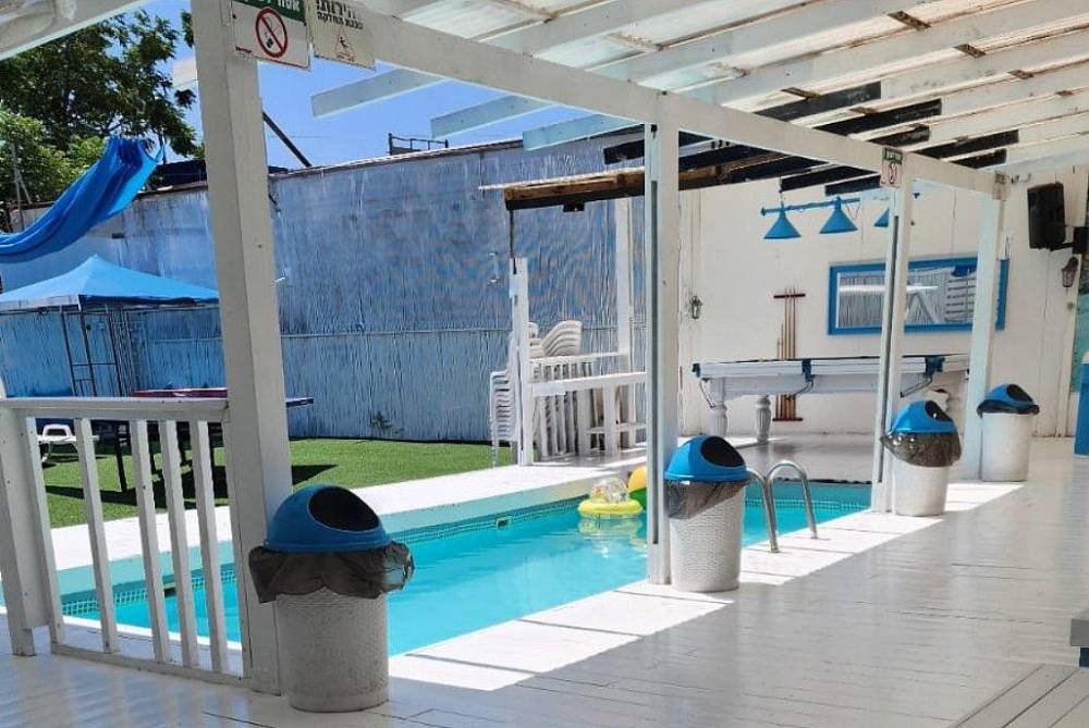 194447 מתחם חיצוני, האי בשרון, וילה  בהוד השרון וילות - Vila 4 U