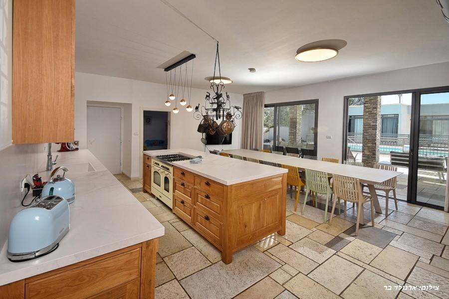 196469 פנים הסוויטות, מתחם הנופש רינג דה בל, וילה  בפוריה עילית וילות - Vila 4 U