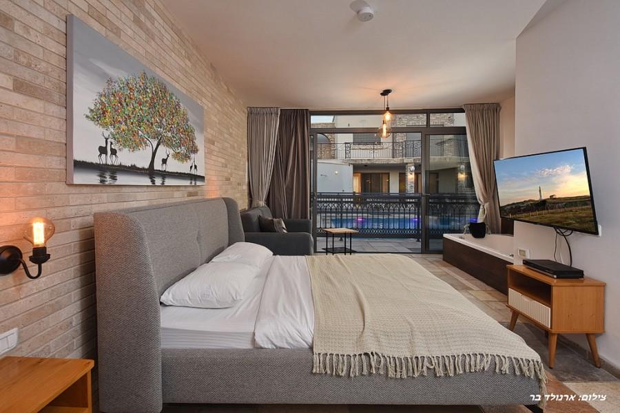 196471 פנים הסוויטות, מתחם הנופש רינג דה בל, וילה  בפוריה עילית וילות - Vila 4 U