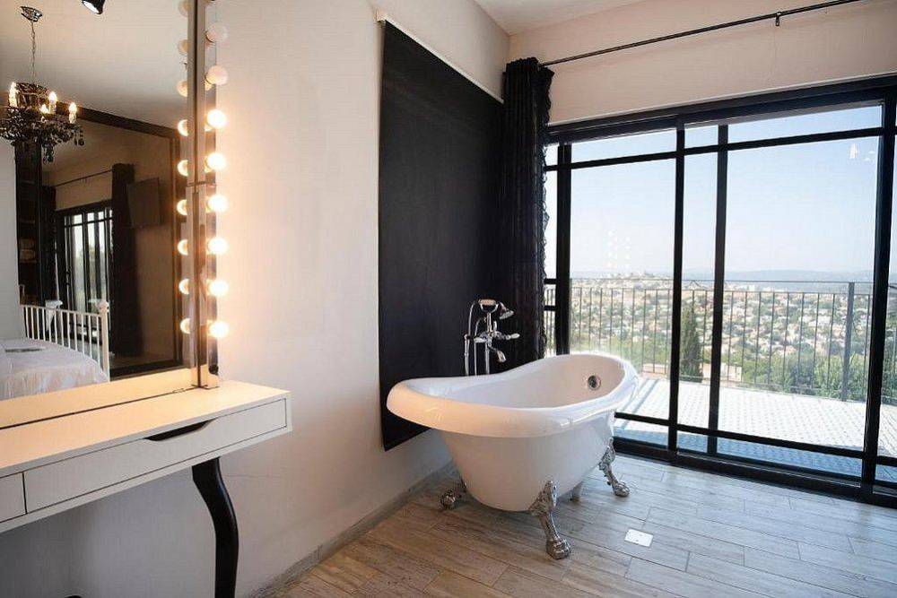 200642 גלריה כללית, וילה לה פטלונה, וילה  בכפר ורדים וילות - Vila 4 U